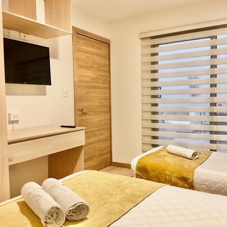 Hotel Brist0L Suites Centro Historico Куэнка Экстерьер фото