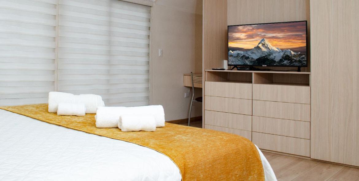 Hotel Brist0L Suites Centro Historico Куэнка Экстерьер фото