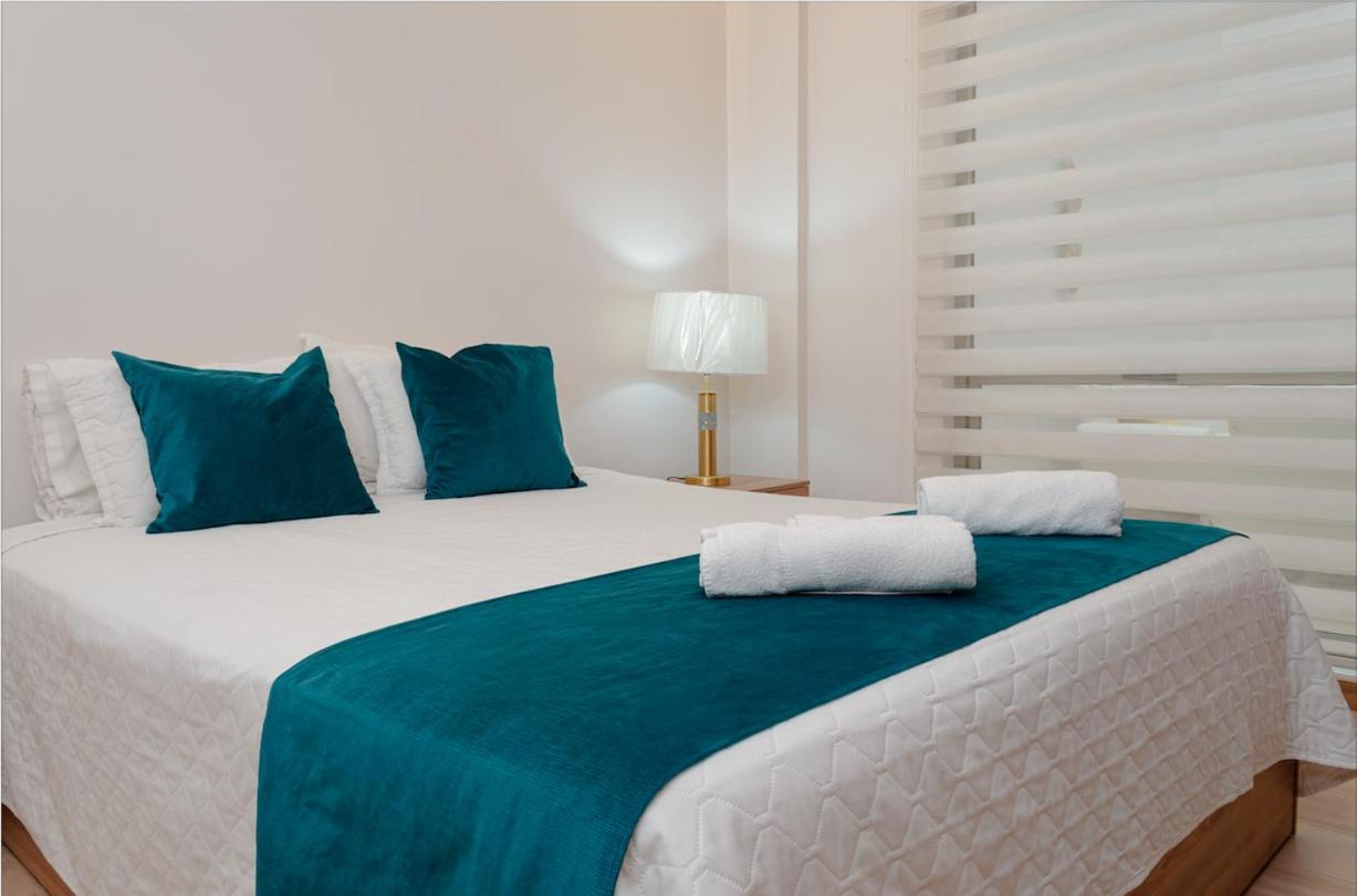 Hotel Brist0L Suites Centro Historico Куэнка Экстерьер фото
