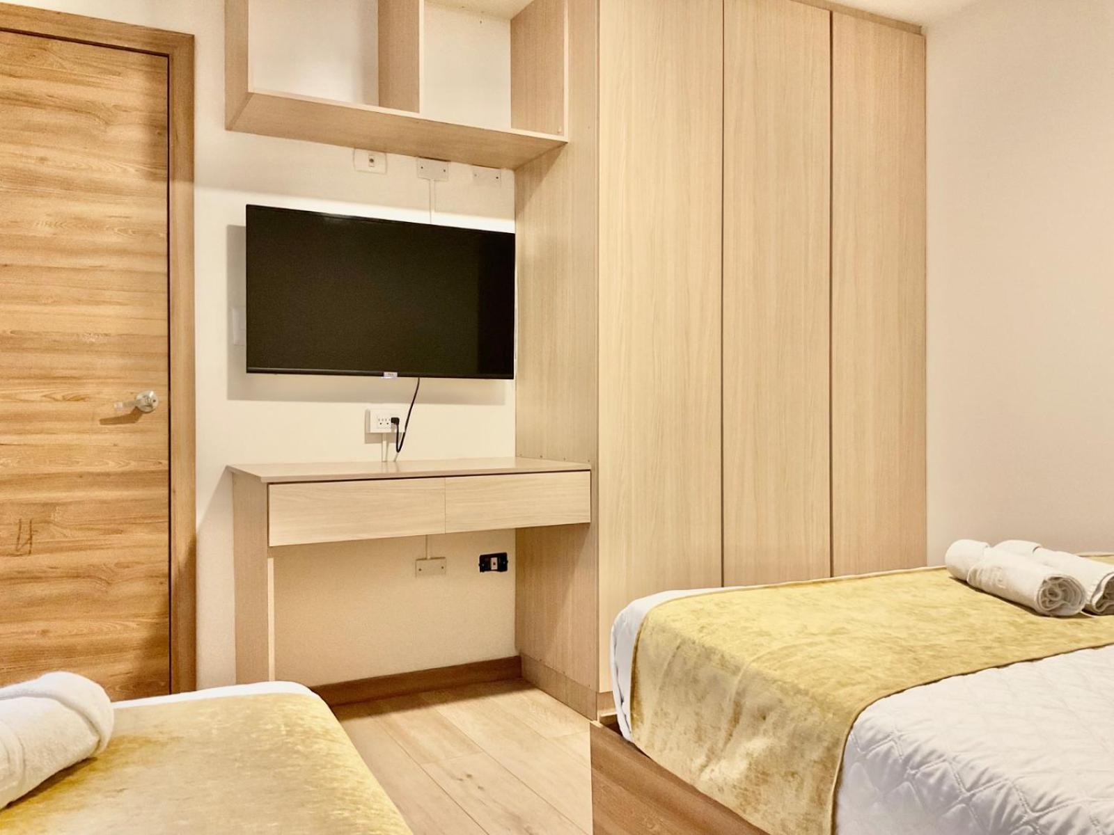 Hotel Brist0L Suites Centro Historico Куэнка Экстерьер фото