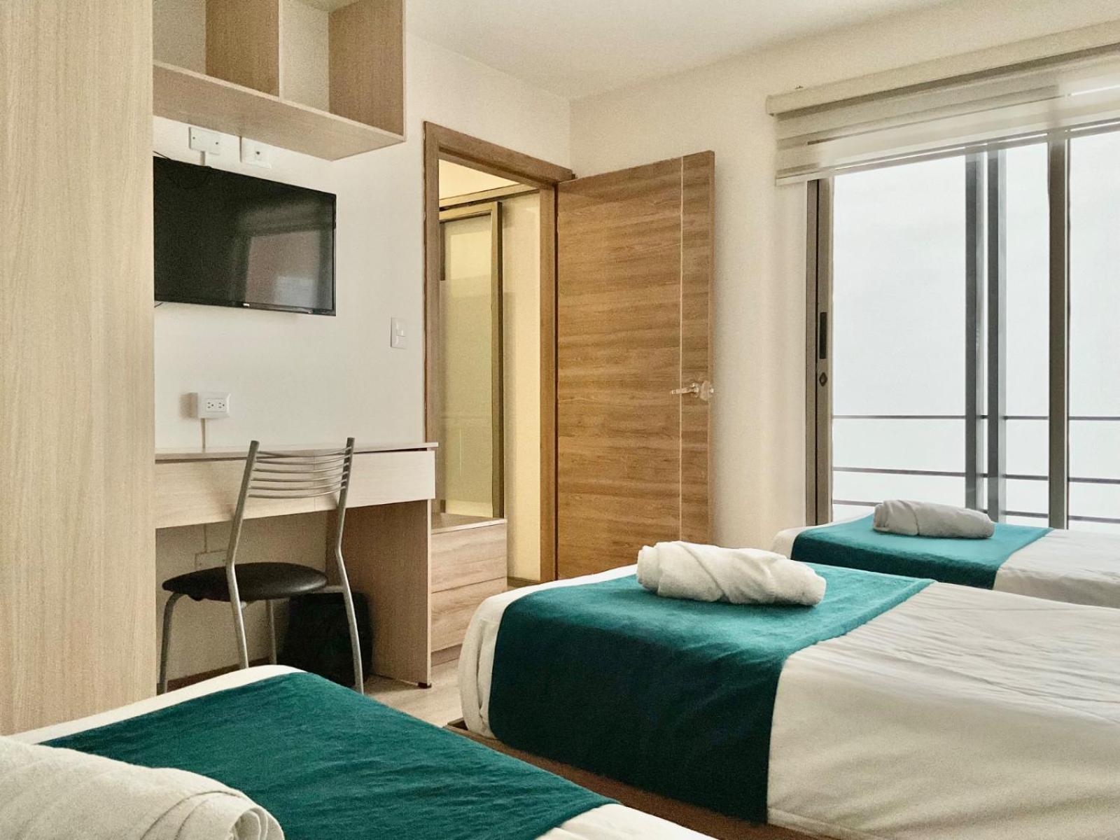 Hotel Brist0L Suites Centro Historico Куэнка Экстерьер фото