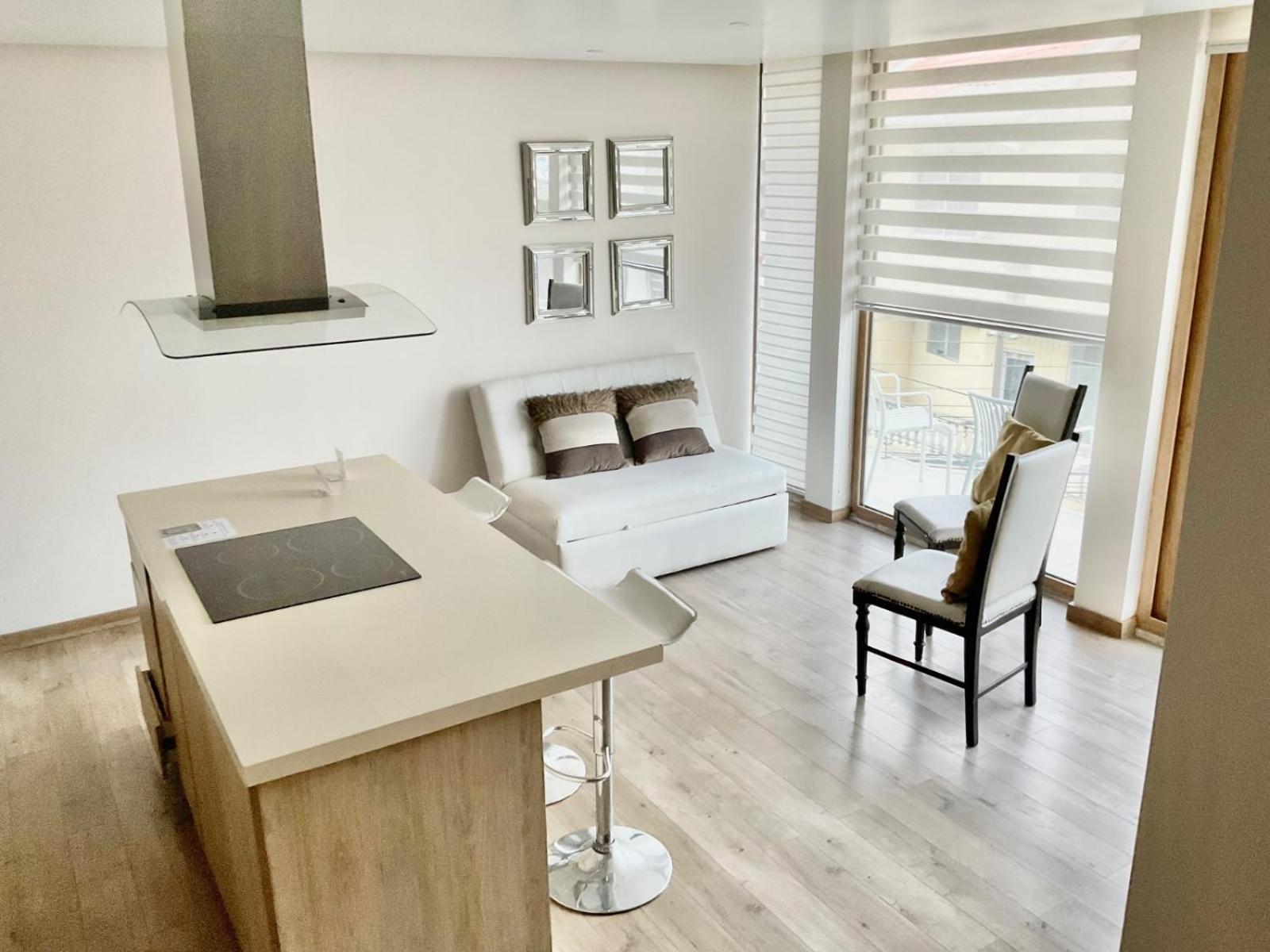 Hotel Brist0L Suites Centro Historico Куэнка Экстерьер фото