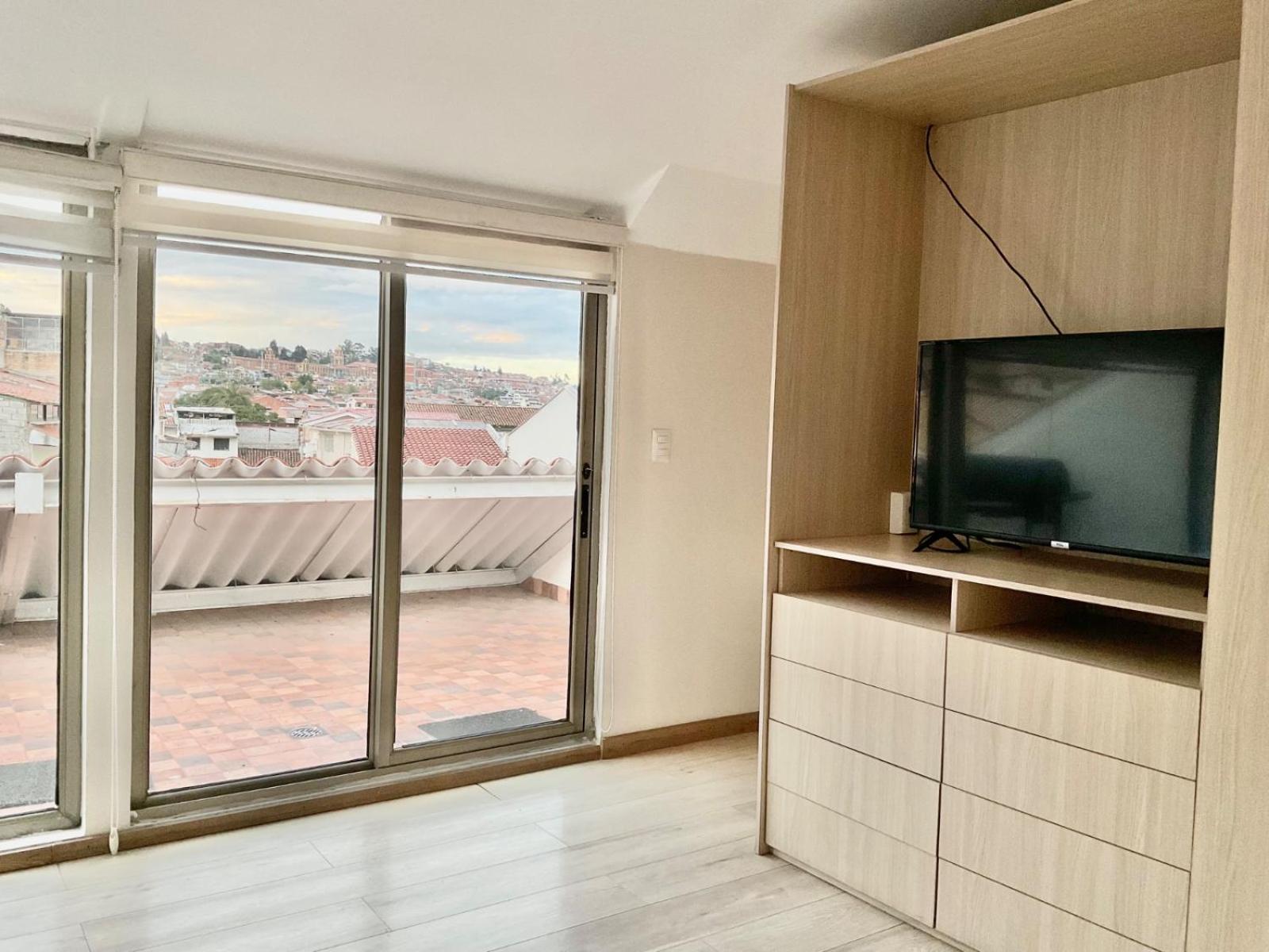 Hotel Brist0L Suites Centro Historico Куэнка Экстерьер фото