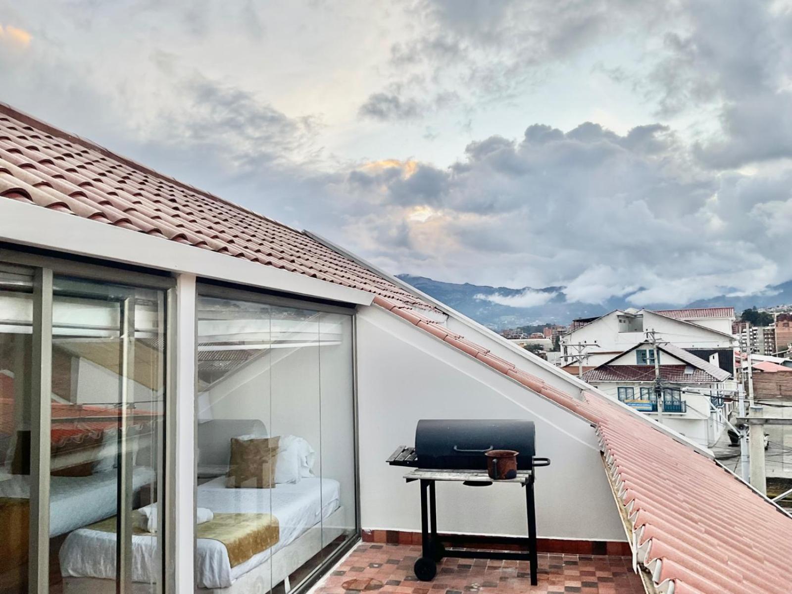 Hotel Brist0L Suites Centro Historico Куэнка Экстерьер фото