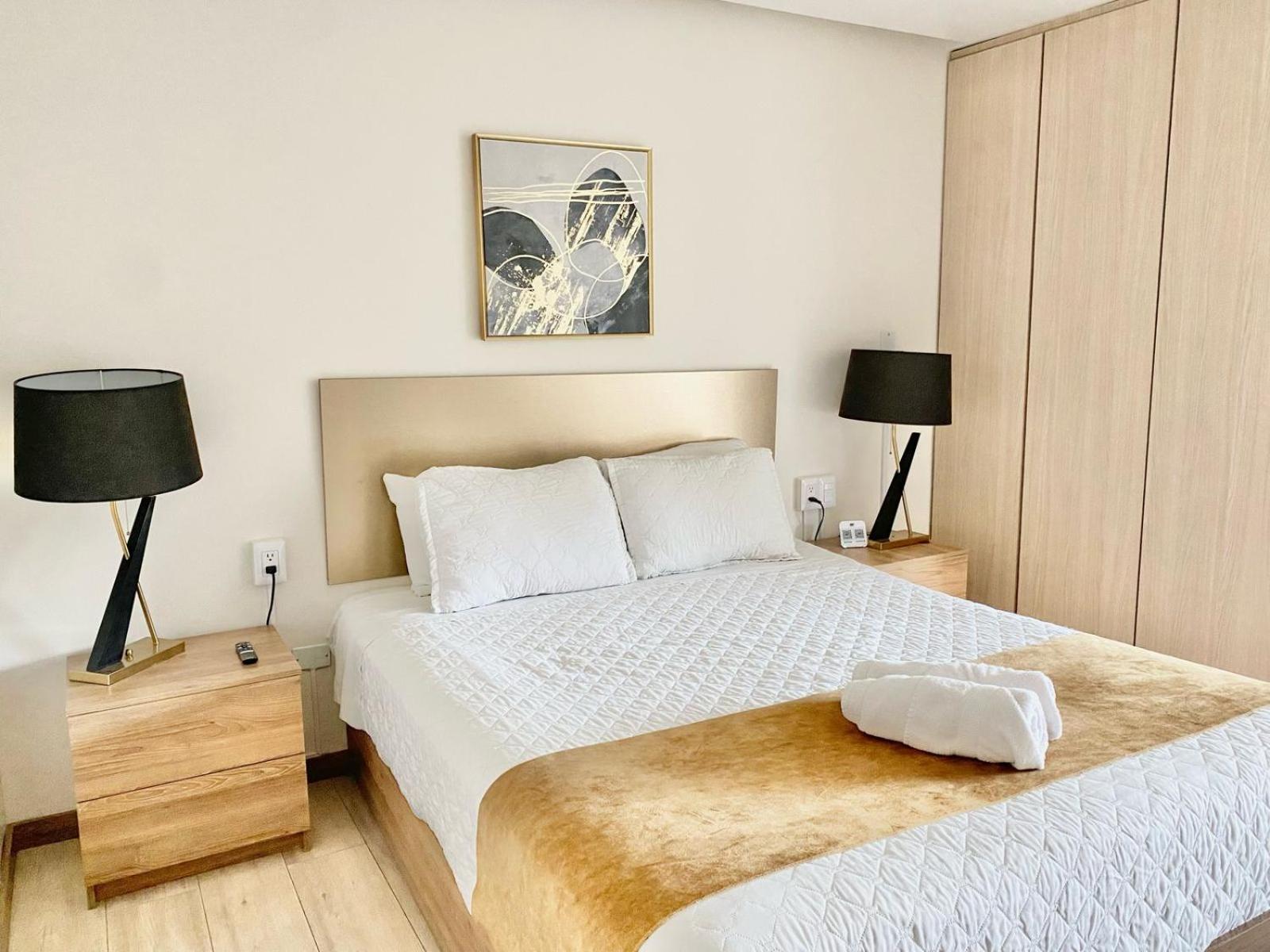 Hotel Brist0L Suites Centro Historico Куэнка Экстерьер фото